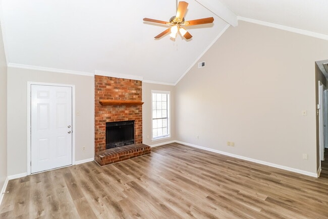 Building Photo - 4348 Breeds Hill Dr