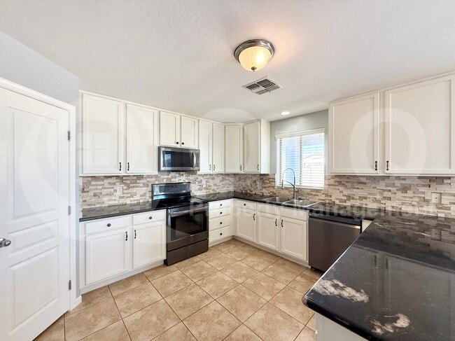 Foto del edificio - 2348 N Sand Hills Ct