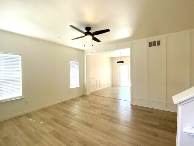 Foto del edificio - 1329 Hermosa Dr