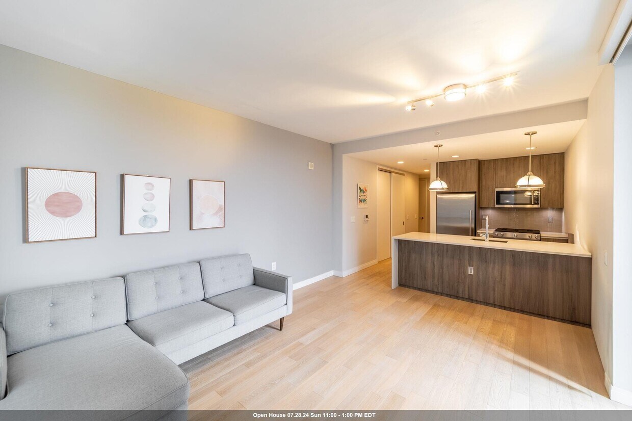 Primary Photo - 160 1st St