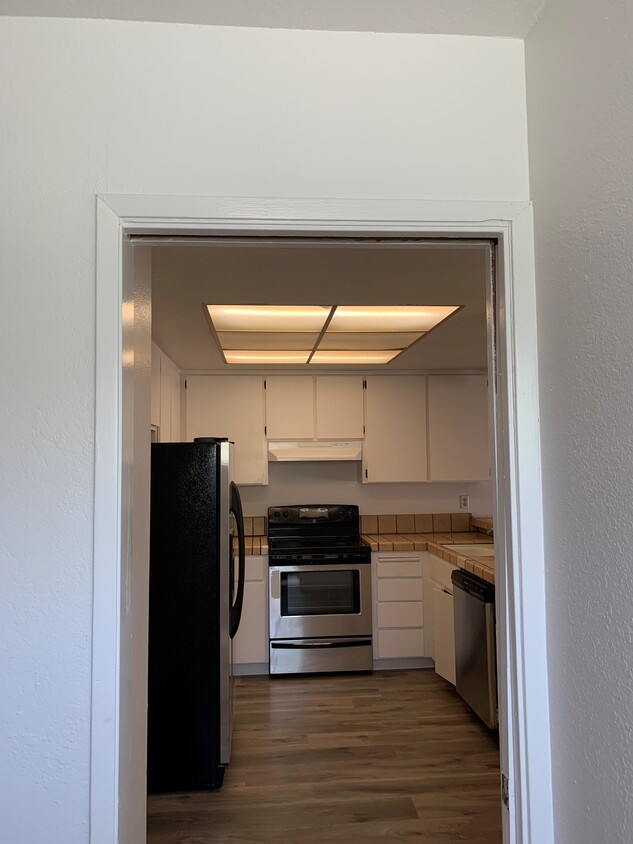 kitchen with stainless steel applicances - 1703 Clear Lake Ave