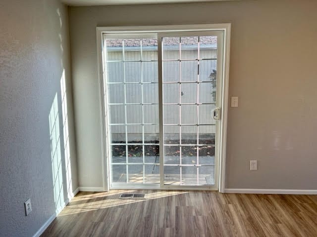 Building Photo - 1219 E Indiana St