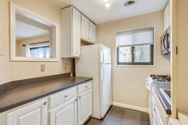 Photo - 7611 Maple Ave Apartment