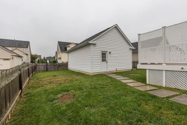 Foto del edificio - 2705 Mae Wade Ave