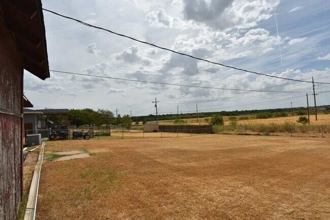 Building Photo - 72 SW 45th St, Lawton, OK 73505, USA