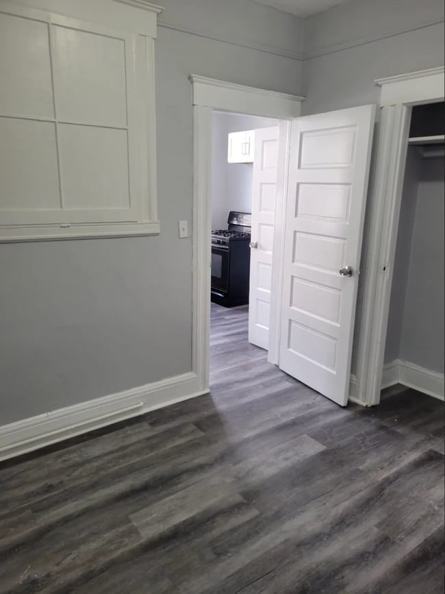 Building Photo - 118 Inslee Pl