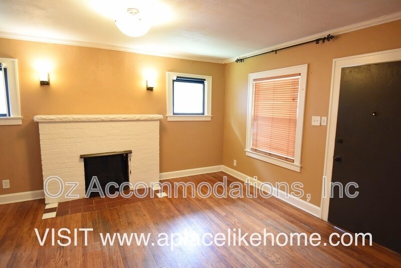 Primary Photo - 709 W 75th St