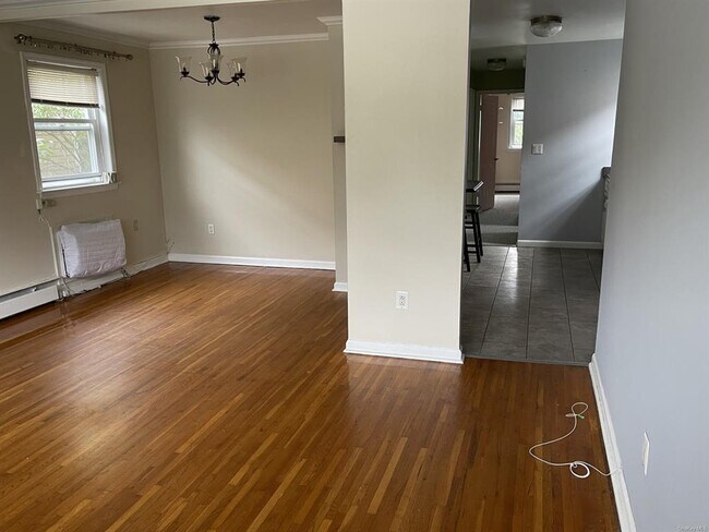 Building Photo - 5912 Tyndall Ave
