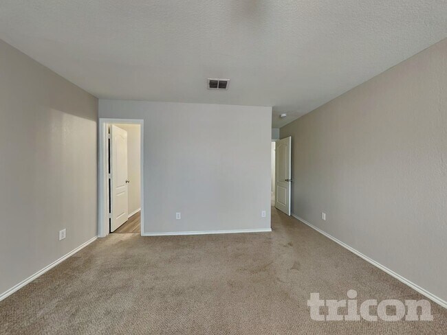 Foto del edificio - 9907 Carswell Peak