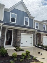 Building Photo - 553 McCormick Farm Pl
