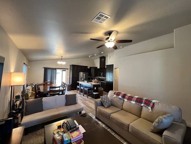 Foto del edificio - SOLAR HOME!!