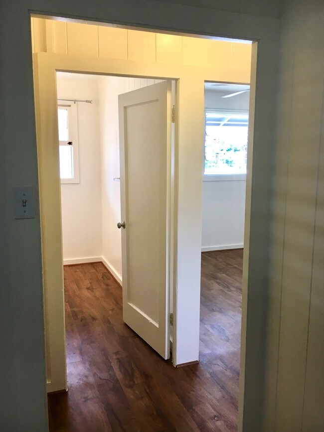 Building Photo - 2934 Varsity Cir