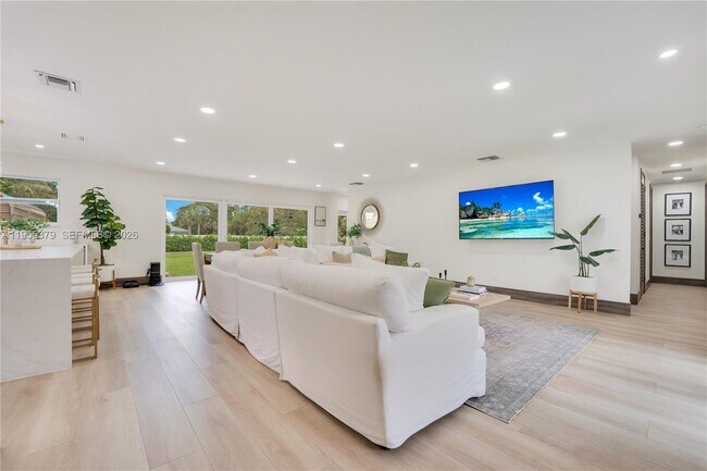 Foto del edificio - 4893 S Kay St