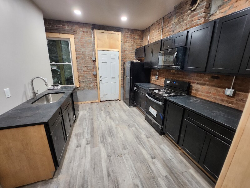 295 Congress St, Troy, NY 12180 Room for Rent in Troy, NY