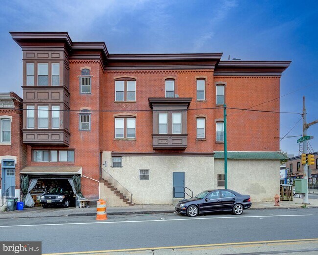2524 W Girard Ave, Philadelphia, PA 19130 Townhouse for Rent in