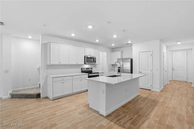Building Photo - 27881 Radiant Ct