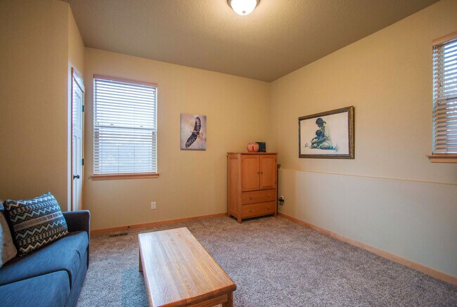 Building Photo - 1021 Redtail Loop
