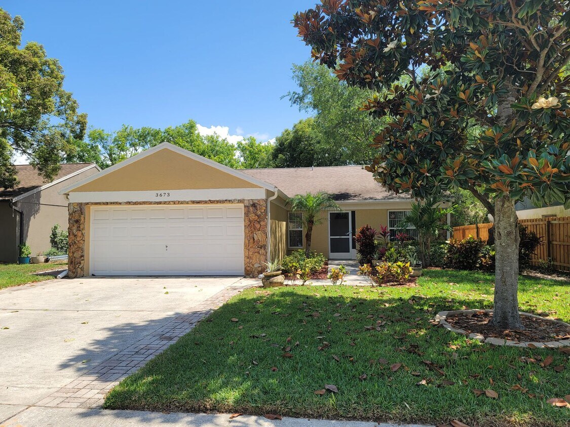 Primary Photo - Single Family Home in Pinellas County