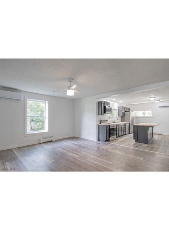 Building Photo - 225 E Bergey St