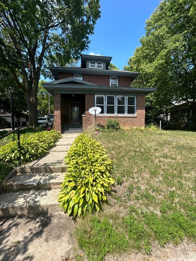 Foto principal - 3 Bedroom 1.5 Bath House