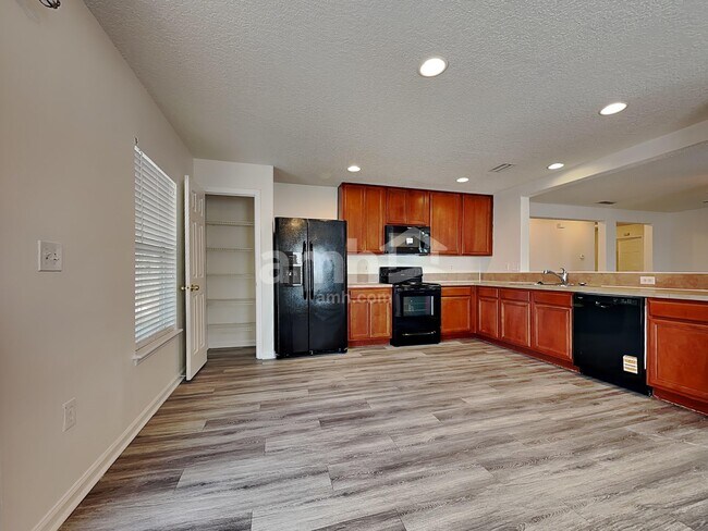 Building Photo - 76163 Long Pond Loop