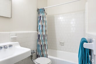 Jefferson House Apartments photo'