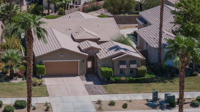 Foto del edificio - 60440 Juniper Ln