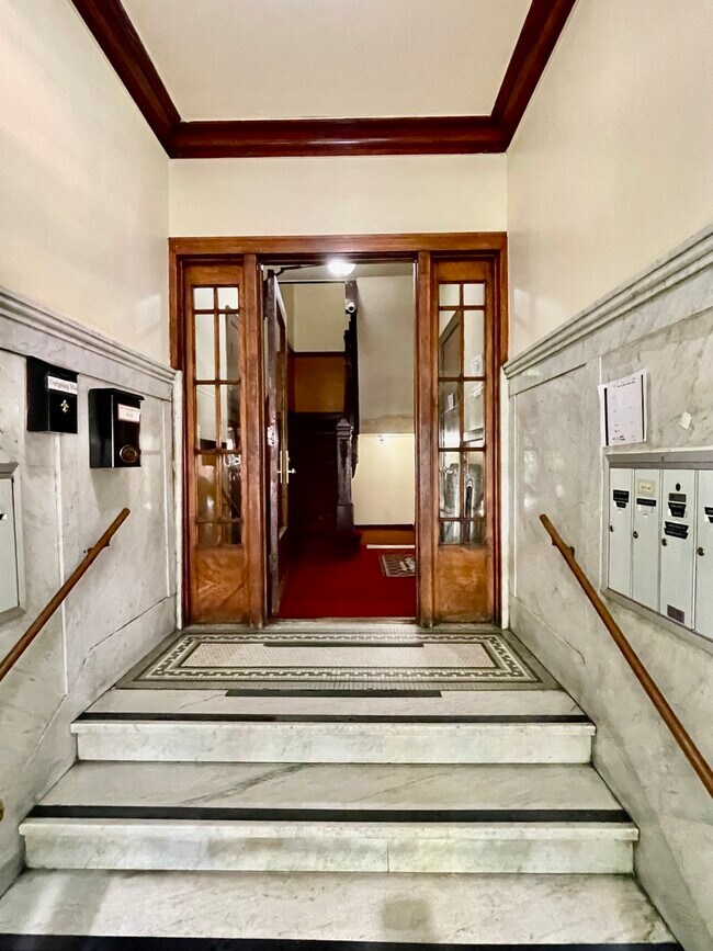 Foto del edificio - 5213 S Ingleside Ave