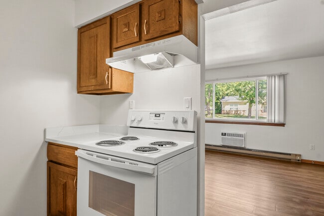 Foto del edificio - 623 Vine St, Wisconsin Dells, WI 53965