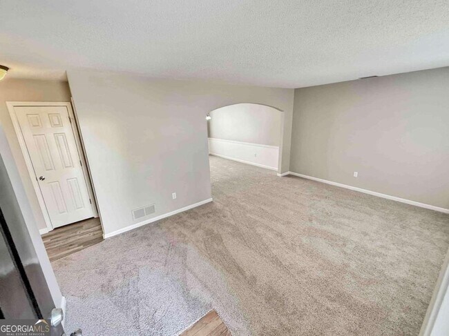 Building Photo - 6403 Ivey Terrace Dr SE
