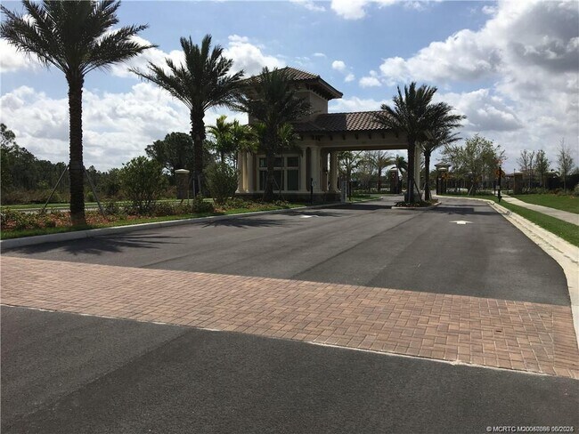Foto del edificio - 861 SE Courances Dr