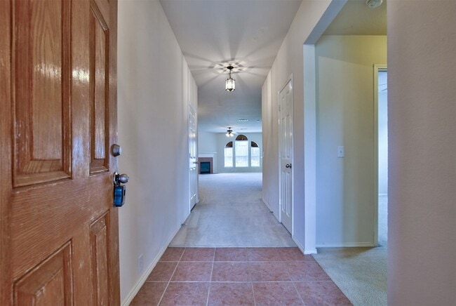 Building Photo - 2605 Monroe Dr