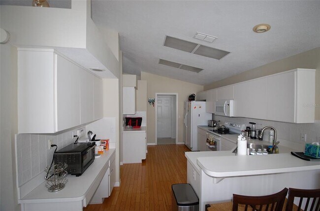 Building Photo - 7842 Starfire Way