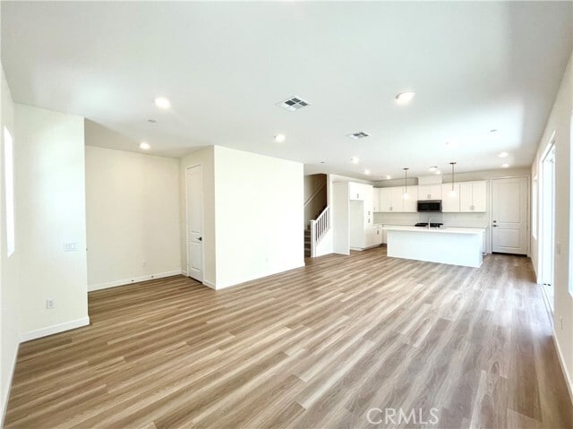 Building Photo - 27672 Ensemble Pl