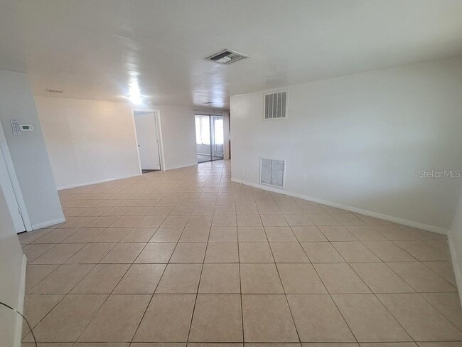 Building Photo - 3413 Atlantis Dr