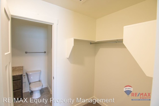 Building Photo - 3 br, 2.5 bath House - 4080 E Sunbury Ln