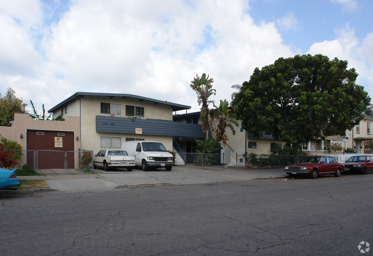 Primary Photo - 622-642 B Ave