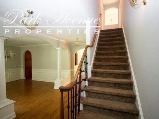 Foto del edificio - 5907 Windy Knoll Ln