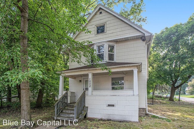 Building Photo - 3 br, 1 bath House - 1002 Charlotte Avenue