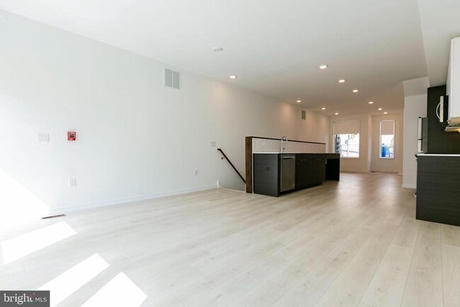 Foto del edificio - 1240 LeCount St