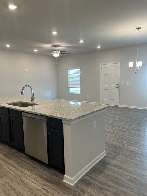 Foto del edificio - 90 Berry Dr