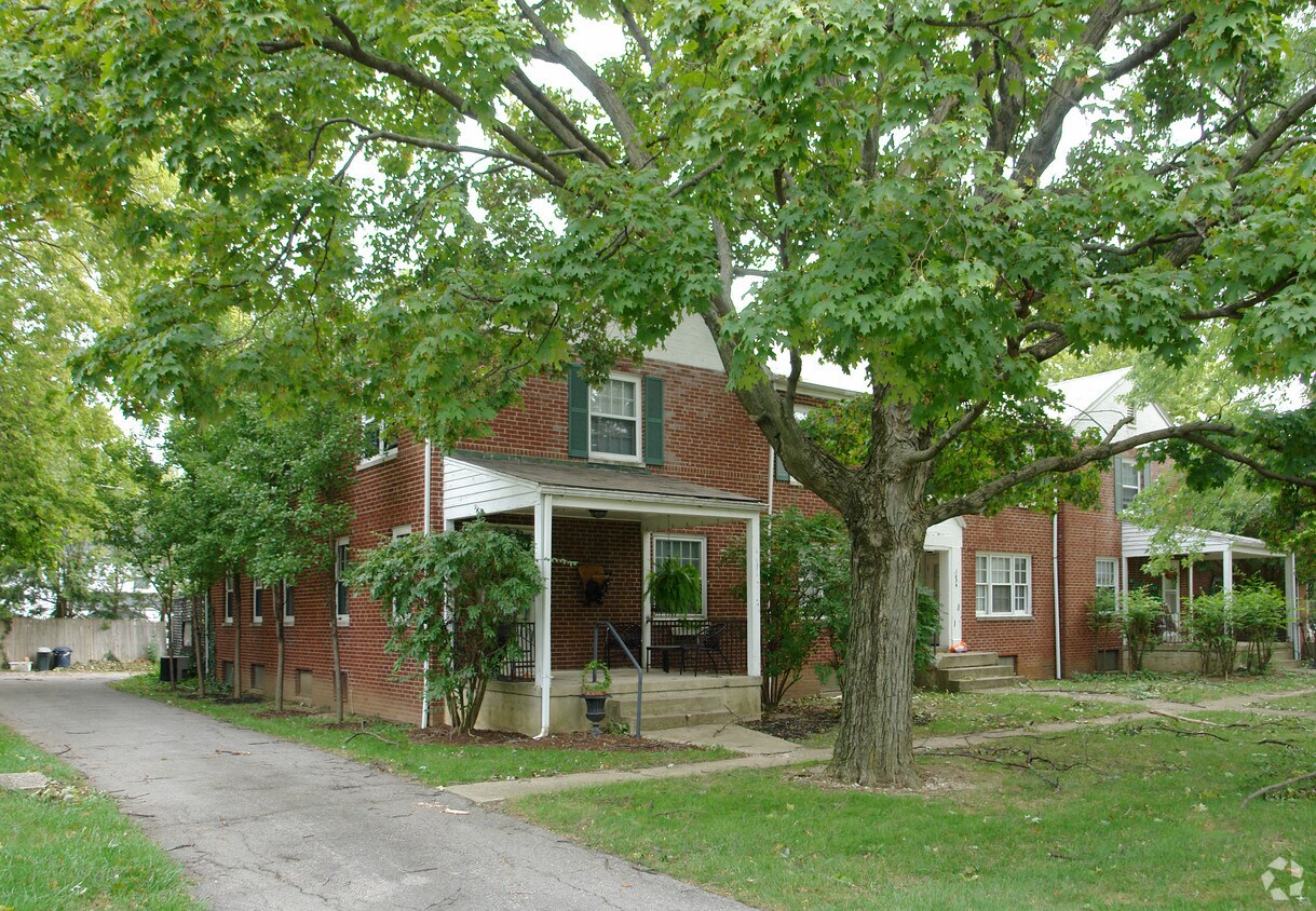Building Photo - 1632-1638 Waltham Rd