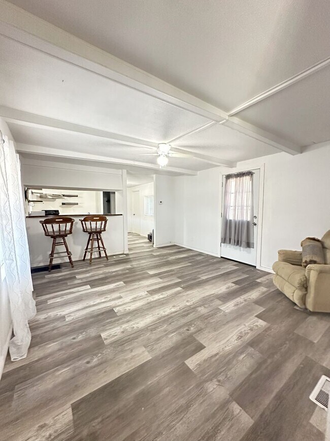 Building Photo - Recently remodeled 4 bedrooms 2 baths home