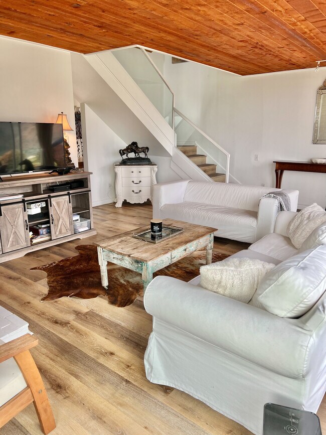 Foto del edificio - 6232 Tapia Dr