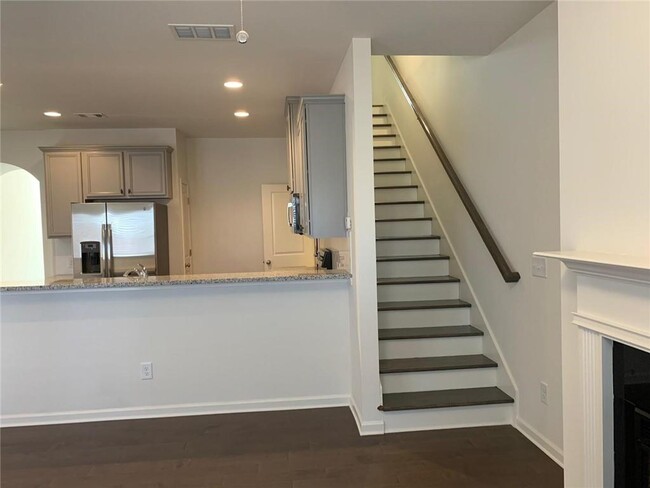 Foto del edificio - 2387 Belmont Pl