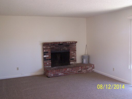 Building Photo - 215 W Alvin Dr