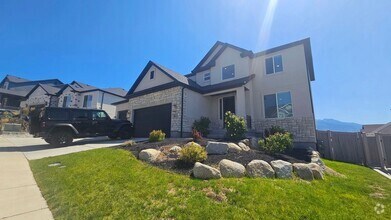 Building Photo - 3964 N Mountain View Dr