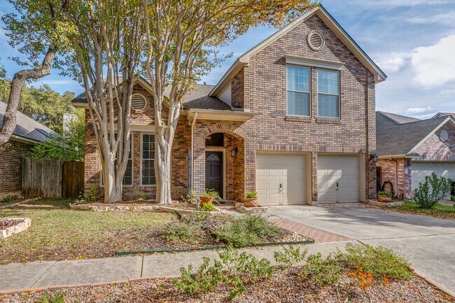 Foto del edificio - 3-BEDROOM IN GATED LOST OAKS NEAR MEDICAL ...