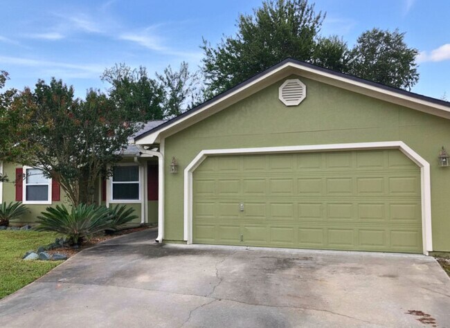 Foto del edificio - 3/2 home with a fenced in yard!