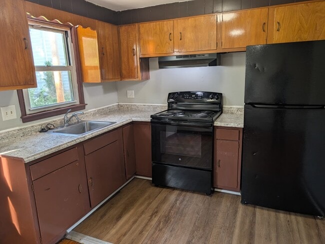 Building Photo - 66 Clinton Ave